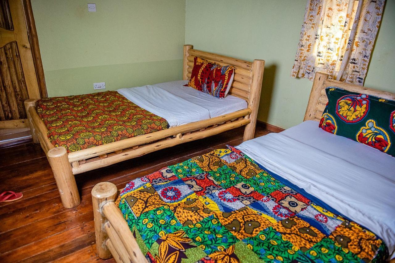 Elite Backpackers Services Masaka Buitenkant foto