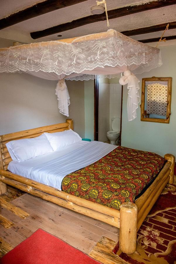 Elite Backpackers Services Masaka Buitenkant foto