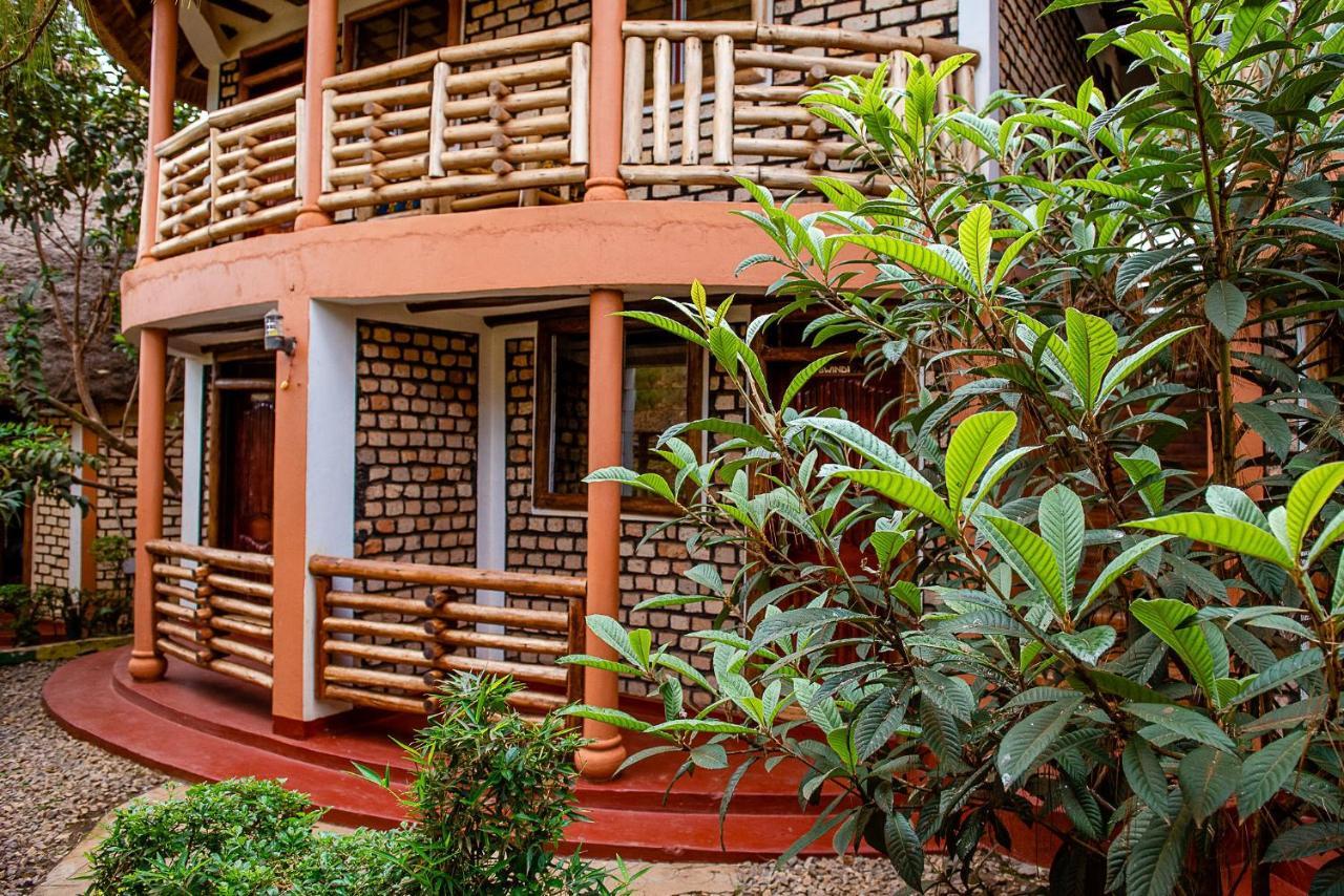 Elite Backpackers Services Masaka Buitenkant foto