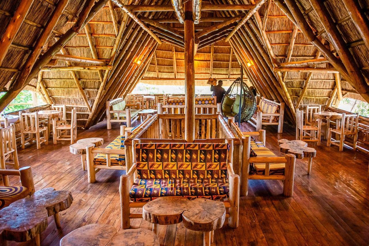 Elite Backpackers Services Masaka Buitenkant foto