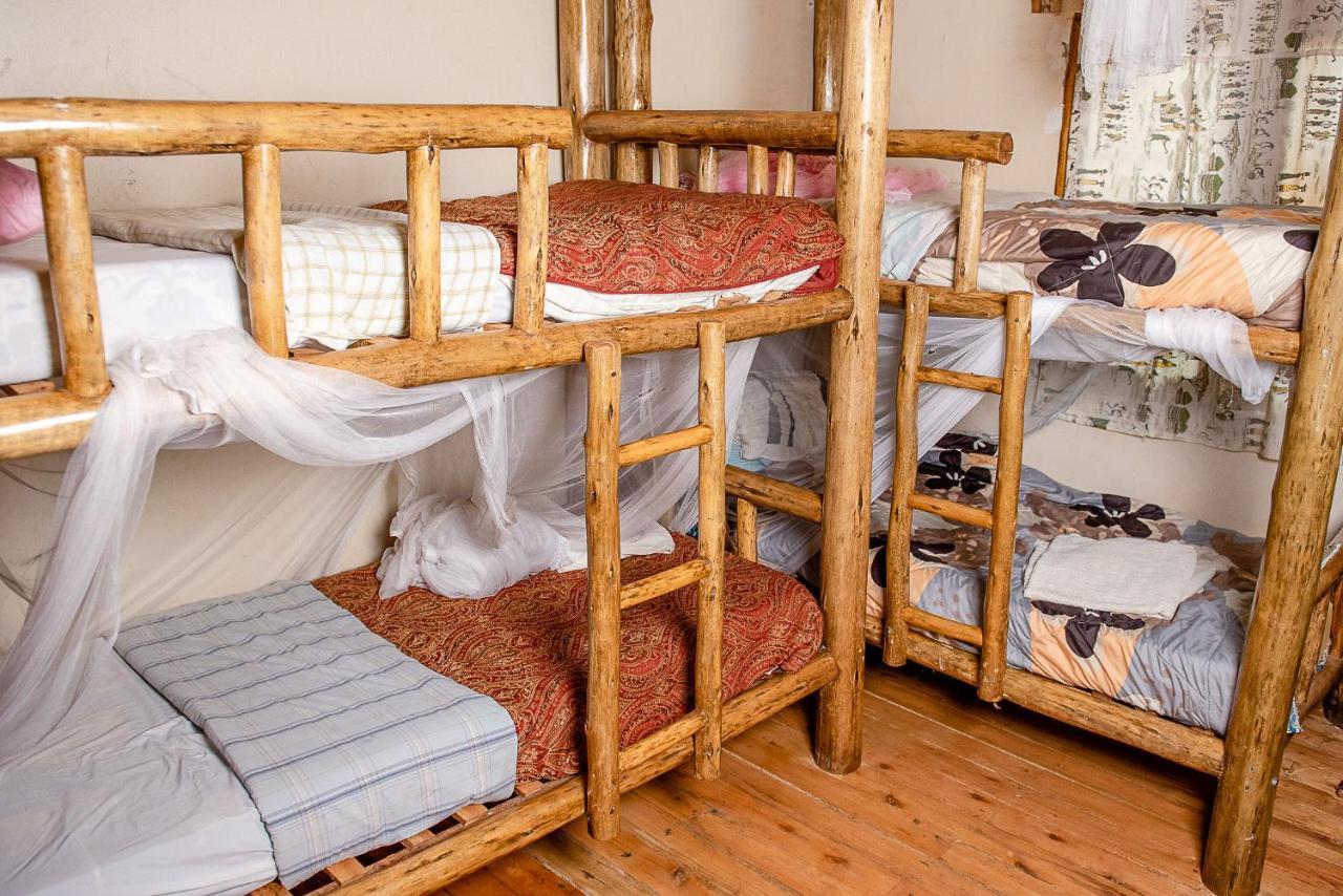 Elite Backpackers Services Masaka Buitenkant foto