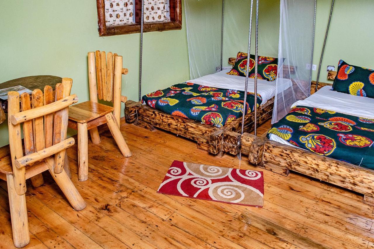 Elite Backpackers Services Masaka Buitenkant foto