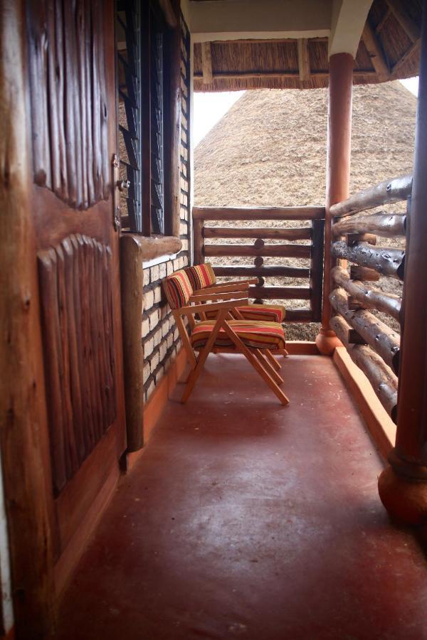 Elite Backpackers Services Masaka Buitenkant foto