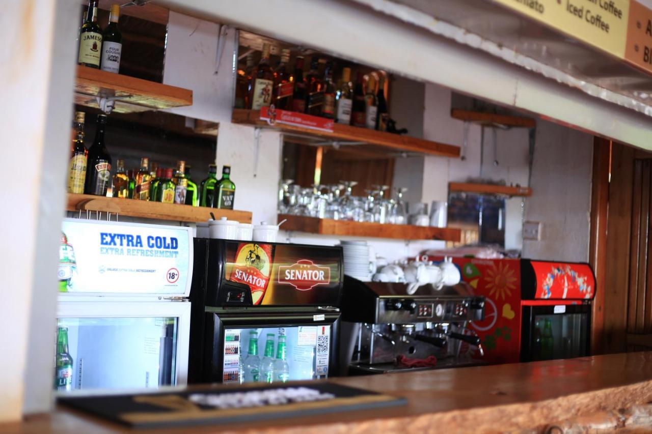 Elite Backpackers Services Masaka Buitenkant foto