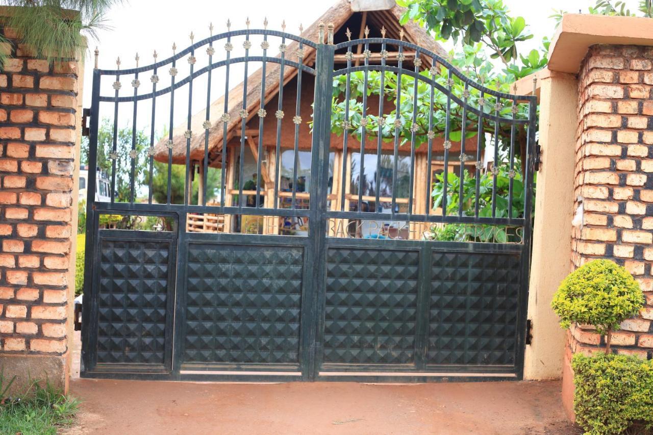 Elite Backpackers Services Masaka Buitenkant foto