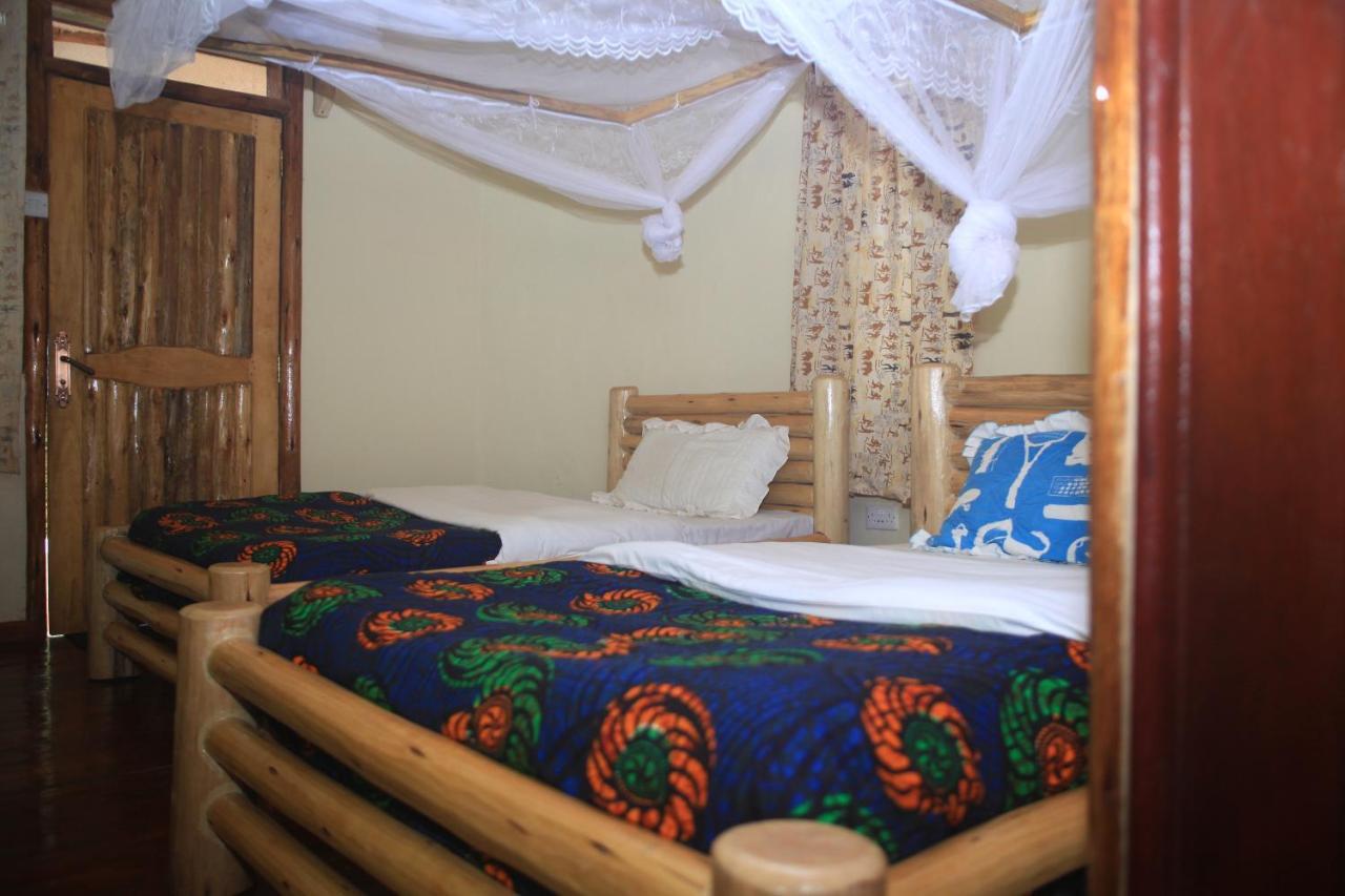 Elite Backpackers Services Masaka Buitenkant foto