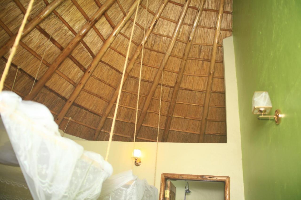 Elite Backpackers Services Masaka Buitenkant foto