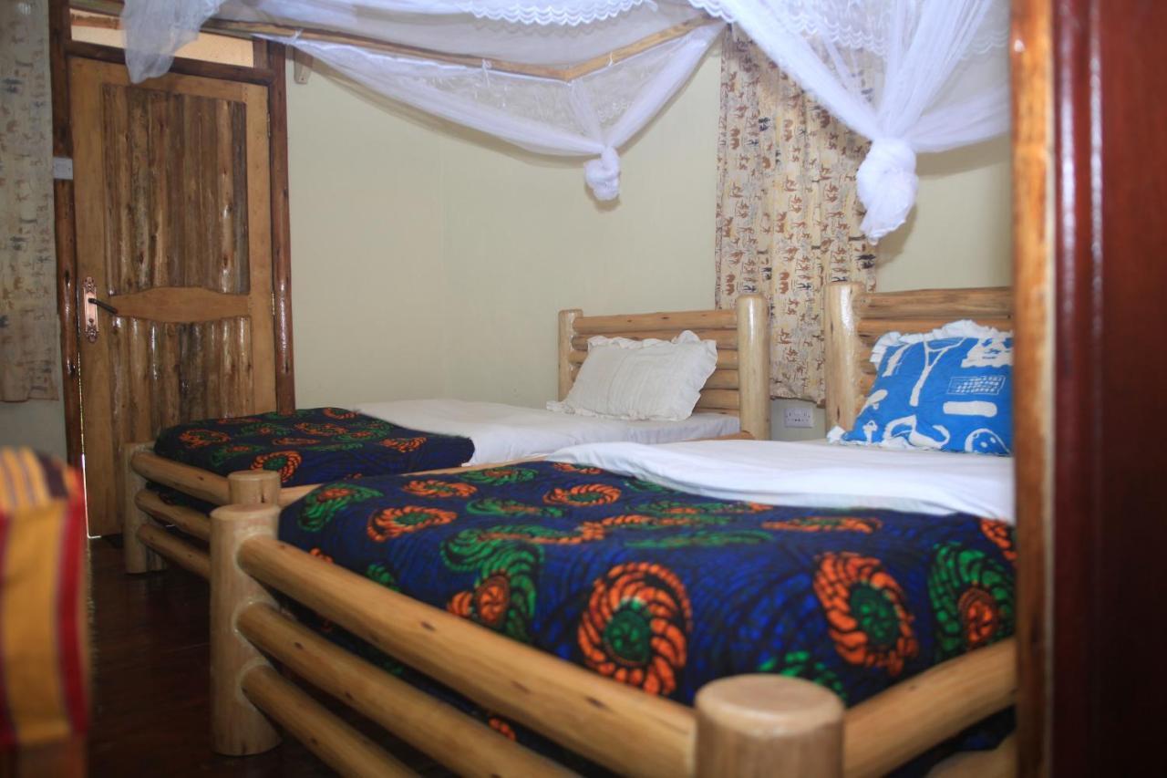 Elite Backpackers Services Masaka Buitenkant foto